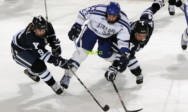 【开云登录入口】哈维首秀险胜，争议点球与门柱力保巴萨惊险过关